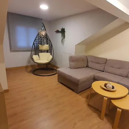 Apartment Downtown With Parking Next To Subway